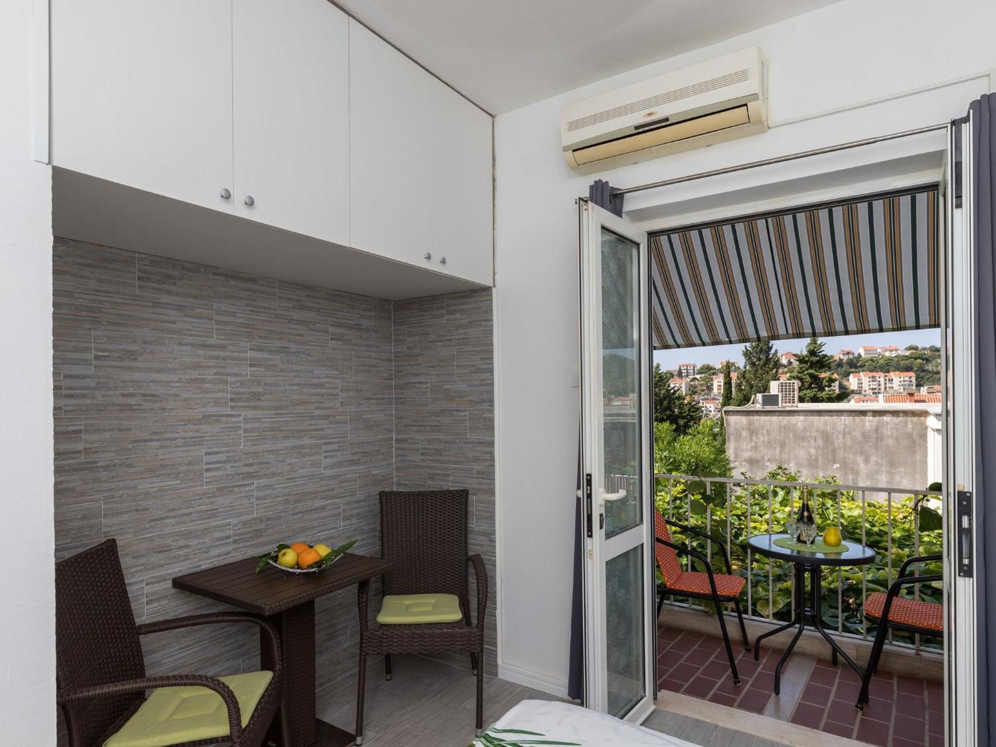 Guest House Bradas-Double Room With Shared Bathroom No3 Dubrovnik Exterior photo